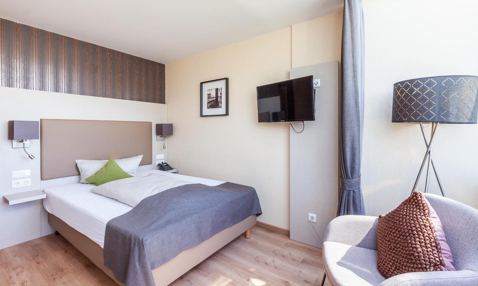 Hotel Wittelsbacher Hoeh Вюрцбург Экстерьер фото