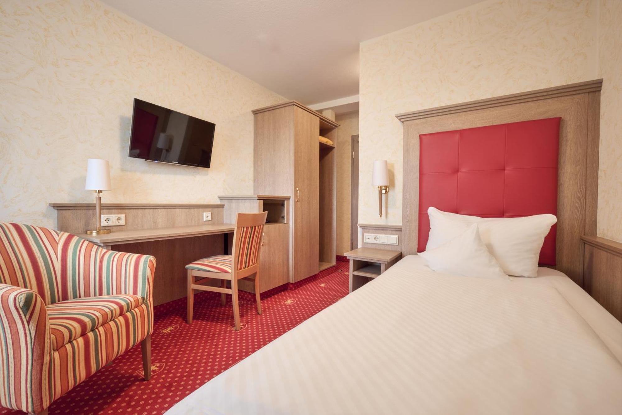 Hotel Wittelsbacher Hoeh Вюрцбург Экстерьер фото