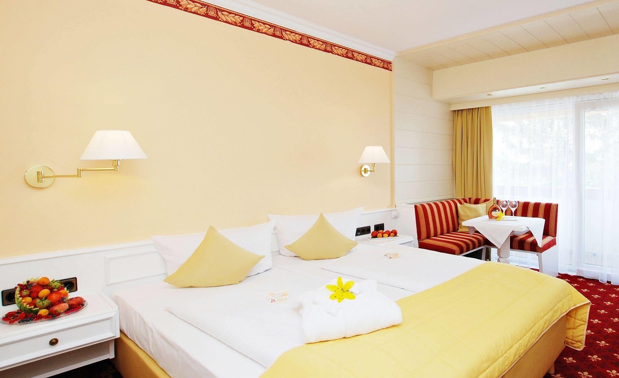 Hotel Wittelsbacher Hoeh Вюрцбург Экстерьер фото